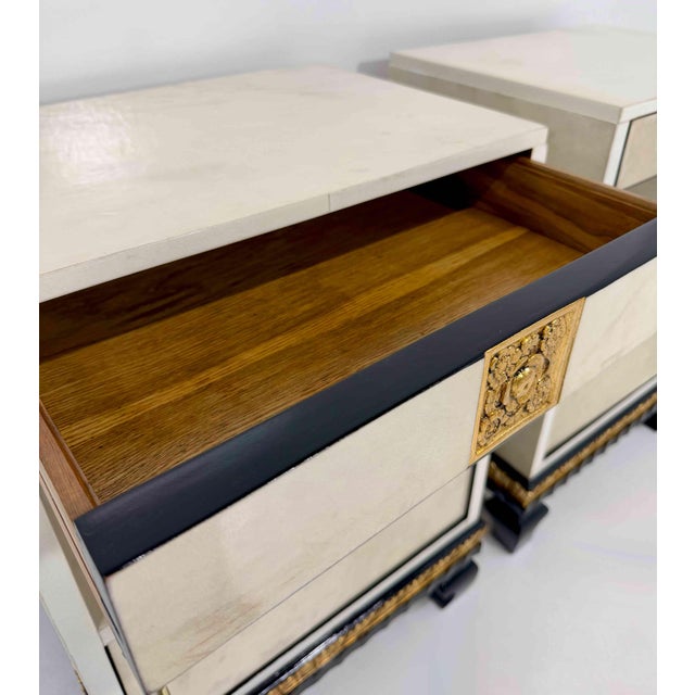 Italian Art Deco Parchment, Gold Leaf and Black Lacquer Nightstands, 1940s, Set of 2 For Sale - Image 12 of 14