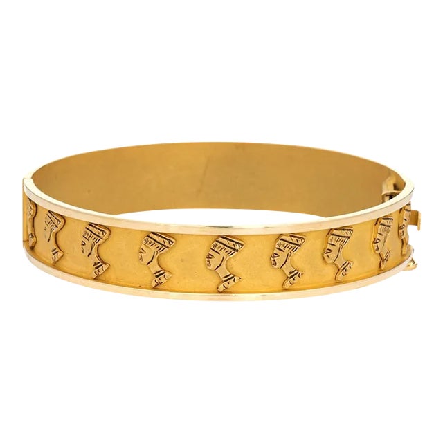 Mid 20th Century Vintage Nefertiti Bracelet 18k Yellow Gold Egyptian 7" Bangle For Sale