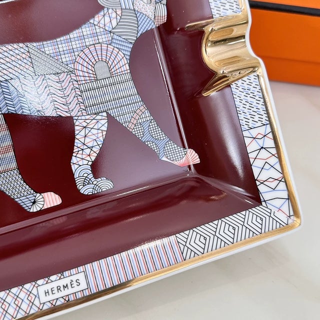 Burgundy Hermès Mosaic Leopard Bone China Ashtray & Trinket Dish For Sale - Image 8 of 8