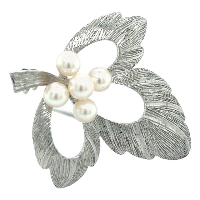 1990s Mikimoto Estate Akoya Pearl Brooch Pin Sterling Silver For Sale