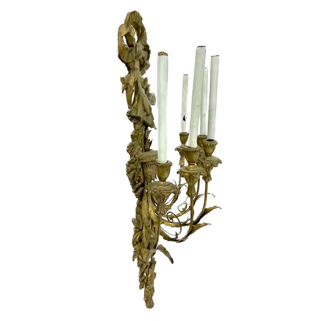 French Antique Gilt Brass Ribbon & Music Wall Sconce For Sale - Image 3 of 11