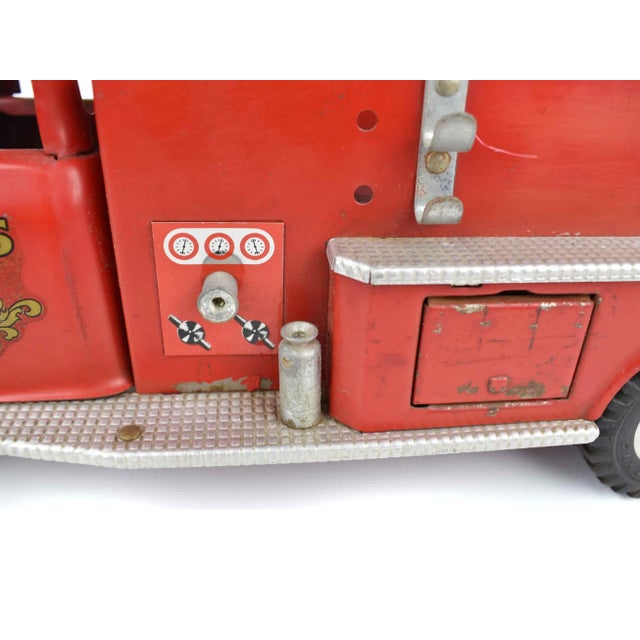 Vintage Mid 20th Century Metal Tonka Pumper Fire Truck Toy Model Figurine Usa For Sale - Image 10 of 13