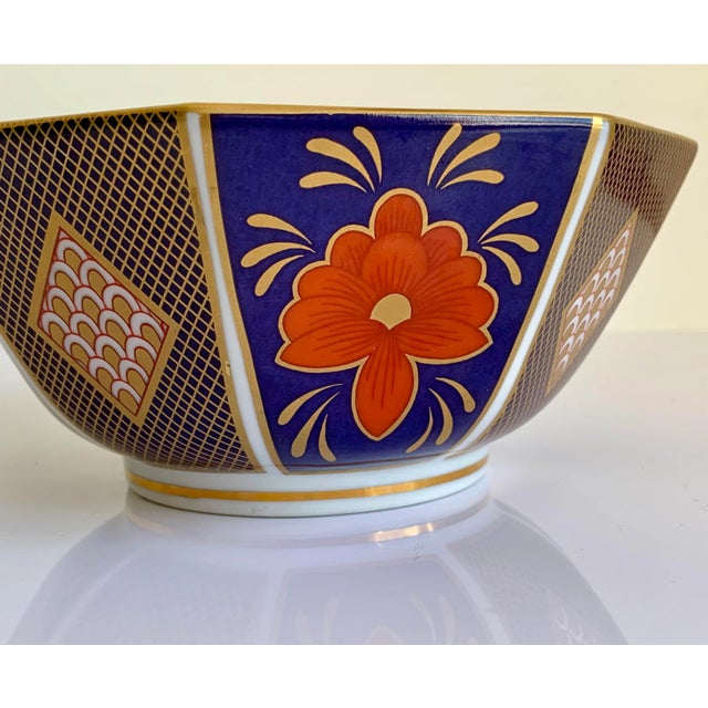 Navy Blue Chinoiserie Chinoiserie Imari Fitz and Floyd Empress Octagonal Gilt Porcelain Bowl For Sale - Image 8 of 13