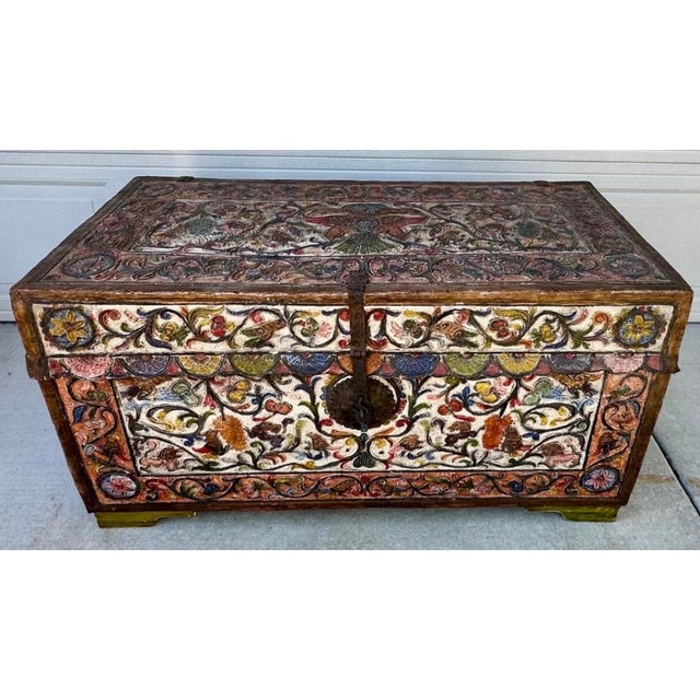 Museum-Quality 18th Century Peruvian Spanish Colonial Polychromed Leather Dowry Trunk/ Chest For Sale - Image 4 of 18
