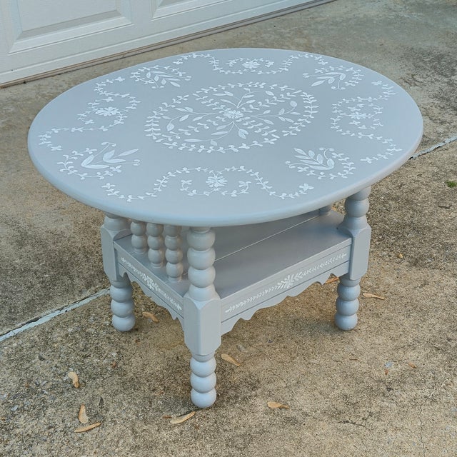 Farmhouse Vintage Paint Decorated Light Blue-Gray Oak Spool Bobbin Leg Oval Coffee Table Side Table For Sale - Image 3 of 9