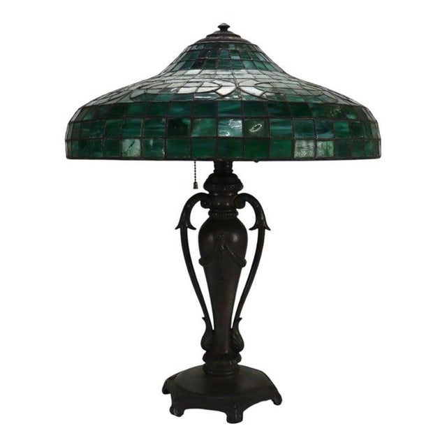 Glass 1920s Tiffany Style Classic Arts & Crafts Green Leaded Stained Glass Table Lamp For Sale - Image 7 of 13