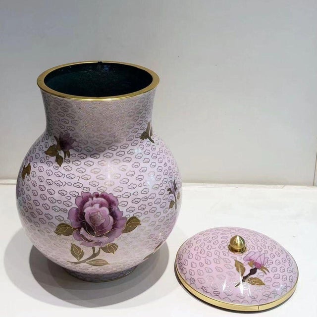 Late 20th Century Vintage Cloisonné Enamel Pale Pink Rose Lidded Ginger Jar For Sale - Image 5 of 8