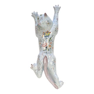 French Desvres Faience Figural Cat Wall Pocket Vase or Bouquetière by Geo Martel For Sale