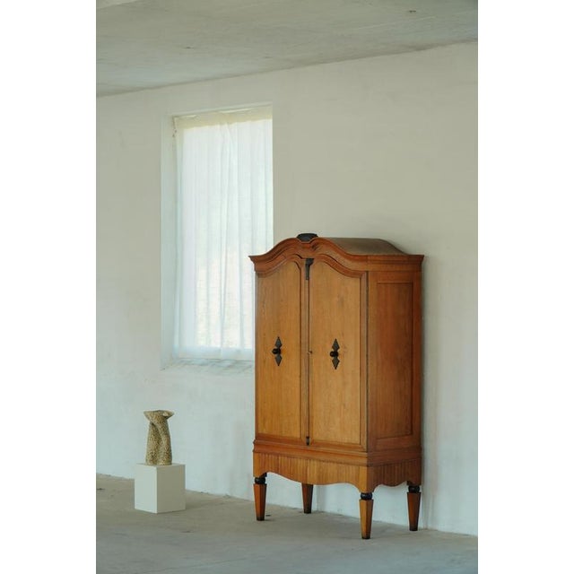 Early 20th Century Art Deco Danish Oak Cabinet with Hand-Carved Details, 1930s For Sale - Image 15 of 18