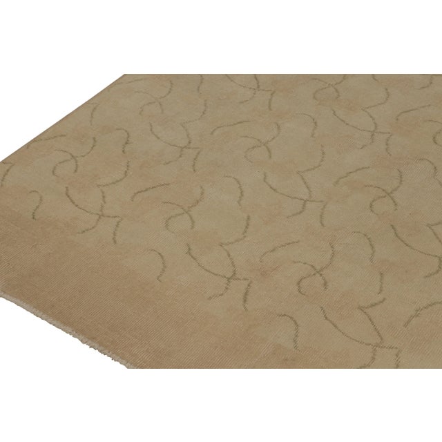 1960s Vintage Zeki Müren Rug in Beige and Green Abstract Patterns - by Rug & Kilim For Sale - Image 5 of 7