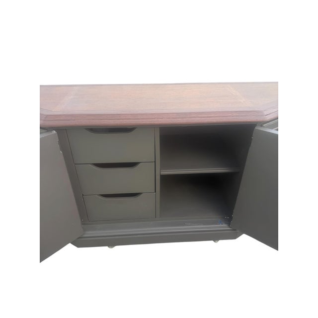 1970s Vintage Drexel Mid-Century Modern Bronze & Walnut Credenza For Sale - Image 5 of 13
