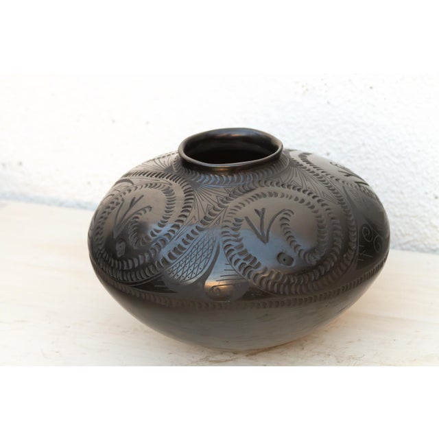 Etched Swirls Mata Ortiz Vintage Pot For Sale - Image 4 of 11