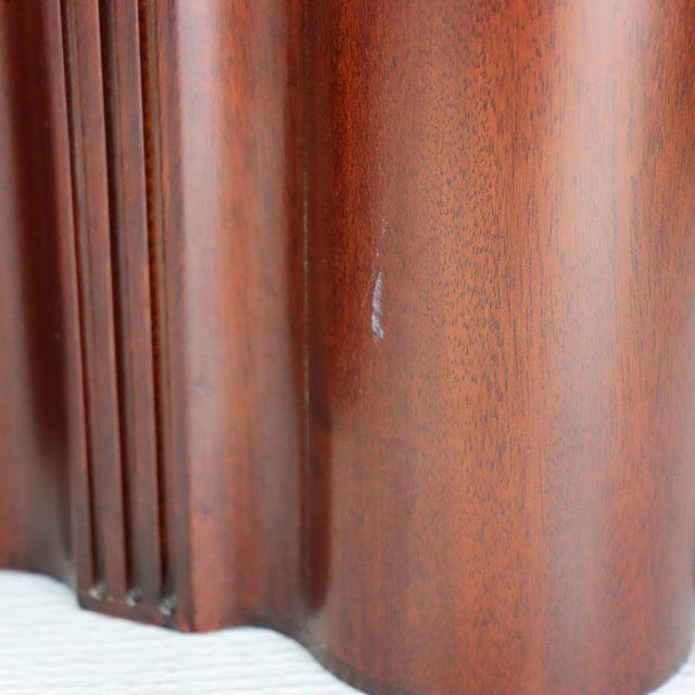 Brown Pair of English Style Mahogany Knife Boxes With Inlaid Patera 20thC For Sale - Image 8 of 13