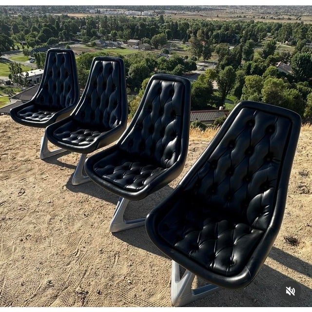 The Sculpta Chair, immortalized in the original Star Trek series (1966–1969), is an iconic mid-century piece symbolizing...