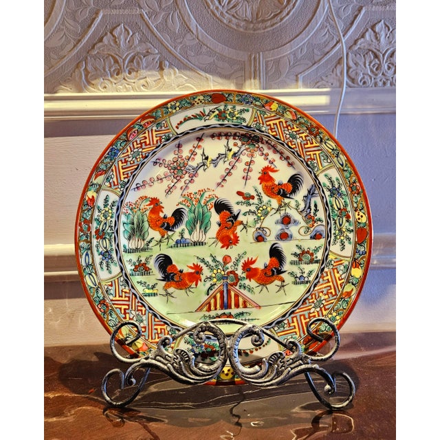 Chinese Vintage Decorate Famille Plate Guangcai Cantonese Painting Roosters Porcelain Plate For Sale - Image 3 of 10