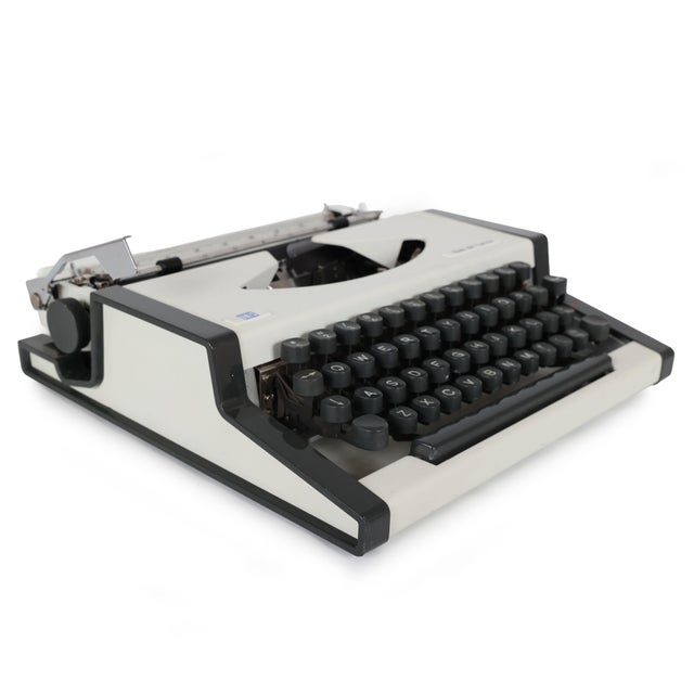 1970s Refreshed Unis TBM DeLuxe Yugoslavian Typewriter For Sale - Image 5 of 16