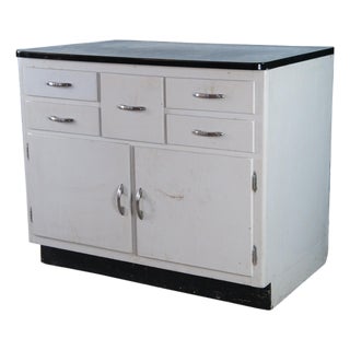 Mid 20th Century Hoosier Farmhouse Enameled Kitchen Bakers Cabinet Cupboard 39" For Sale