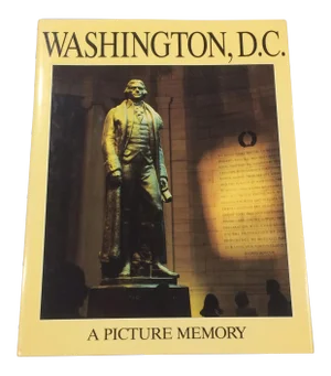 Washington d.c. : A Picture Memory. Hardcover Book Published by Crescent Books, Text by Bill Harris