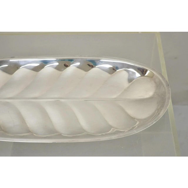F.B. Rogers Silver Co. Mid 20th Century f.b. Rogers Silver Plated Oval Leaf Form Serving Bar Tray Platter With Handle For Sale - Image 4 of 8