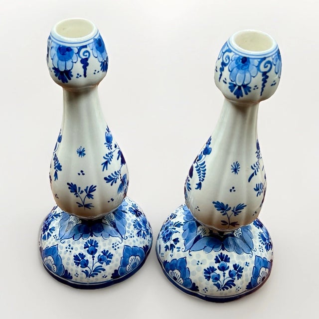Delft Vintage a.a Visser Dutch Royal Delft Blue Hand Painted Tulip Shaped Candlesticks-Set of 2 For Sale - Image 4 of 4