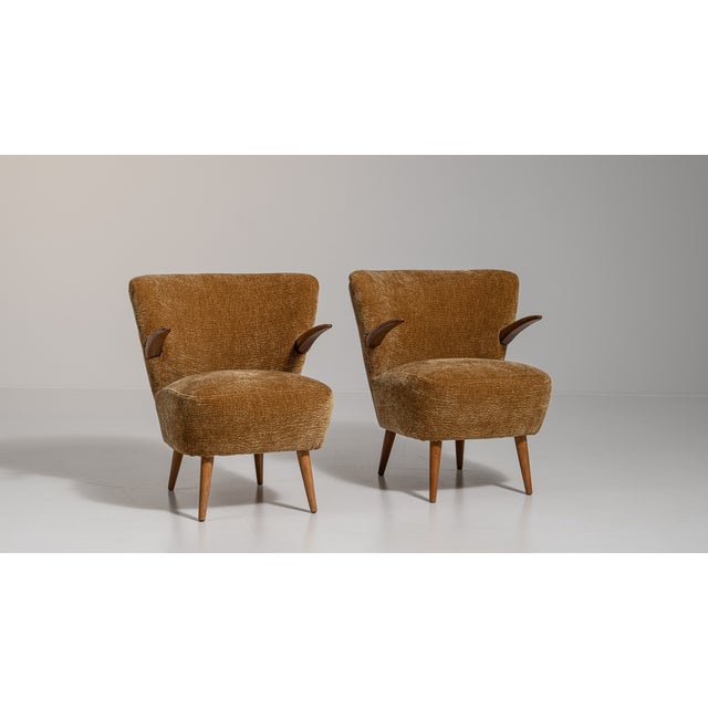 1940s Mid-Century Modern Yellow Wood Pair of Club Chairs For Sale - Image 11 of 12