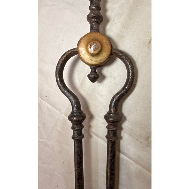 Antique 18th Century Wrought Iron Turned Brass English Fireplace Tongs Tool 27 For Sale In New York - Image 6 of 11