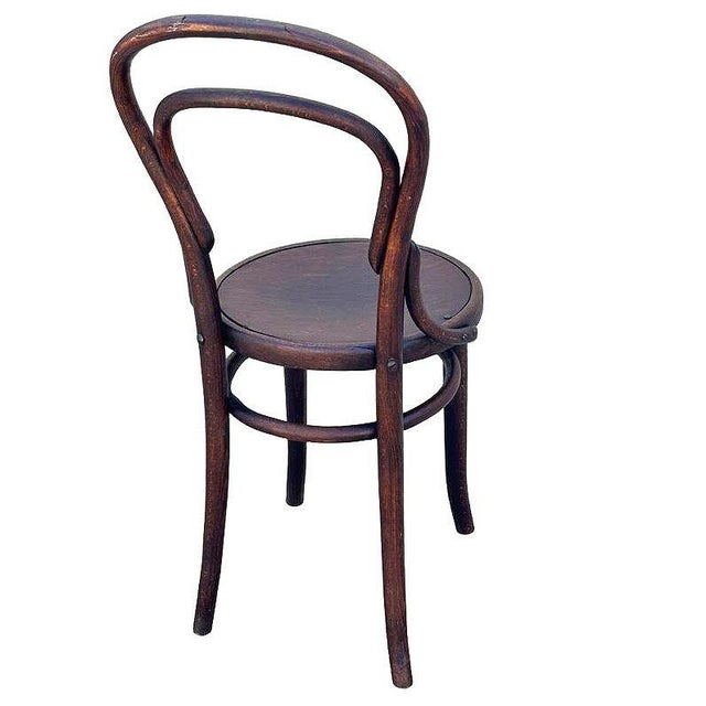 Early 20th Century Vienna Secession Bent Oak Side Chair No. 14 Attributed to Thonet For Sale - Image 4 of 5