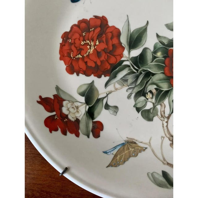 Ceramic Early 20th Century Chinoiserie Floral and Butterfly Wall Plates, Pair For Sale - Image 7 of 14