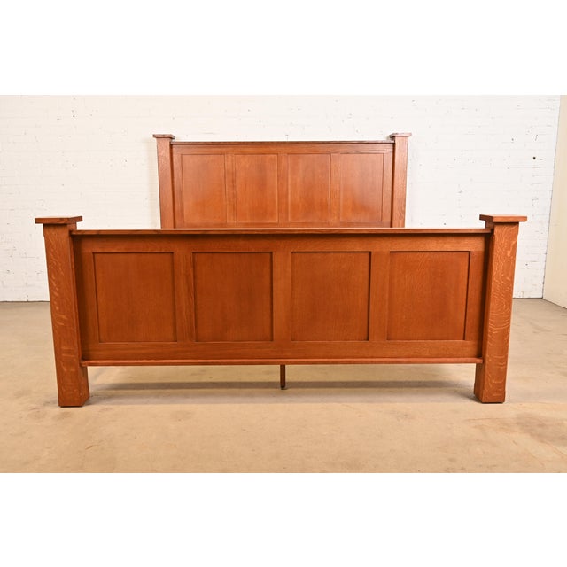 An exceptional Mission or Arts & Crafts style Amish made oak king size bed frame In the manner of L. & J.G. Stickley USA,...