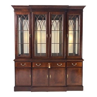 Vintage Ethan Allen Georgian Style Mahogany Breakfront China Cabinet For Sale