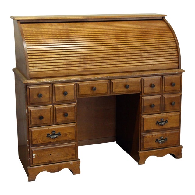 Early 20th Century American Colonial Roll Top Wooden Desk For Sale
