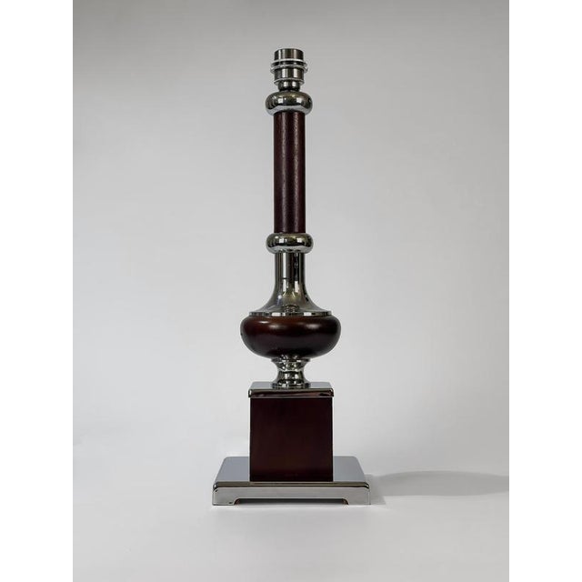 Maroon Mid-Century Modern Chrome and Rosewood Table Lamp attributed to Richard Essig, 1970s For Sale - Image 8 of 10