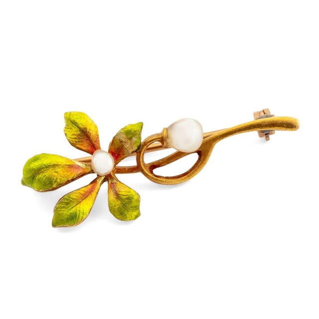 Vintage American Art Nouveau 14k Yellow Gold Enamel and Pearl Lapel Brooch For Sale In New York - Image 6 of 8