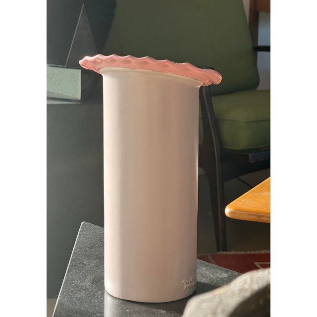 Postmodern Pink Ceramic Vase by Masa Mami, Hawaii Circa 1980 For Sale - Image 11 of 12