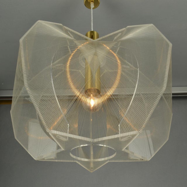 Mid-Century Modern Pendant Lamp in Clear Acrylic Glass, Wire and Brass, 1970s For Sale - Image 10 of 18