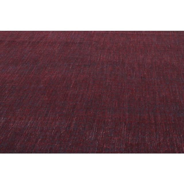 Contemporary Rug & Kilim’s Contemporary Sumak Rug in Red and Charcoal Textured Design For Sale - Image 3 of 7