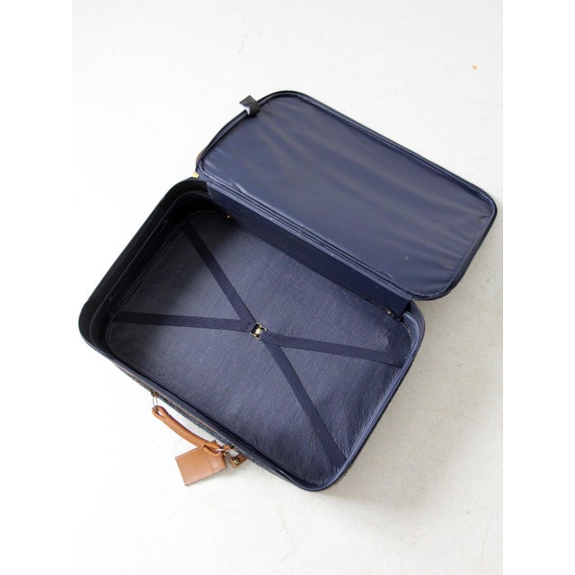1980s Frequent Traveler Blue Tweed Rolling Suitcase For Sale - Image 9 of 12