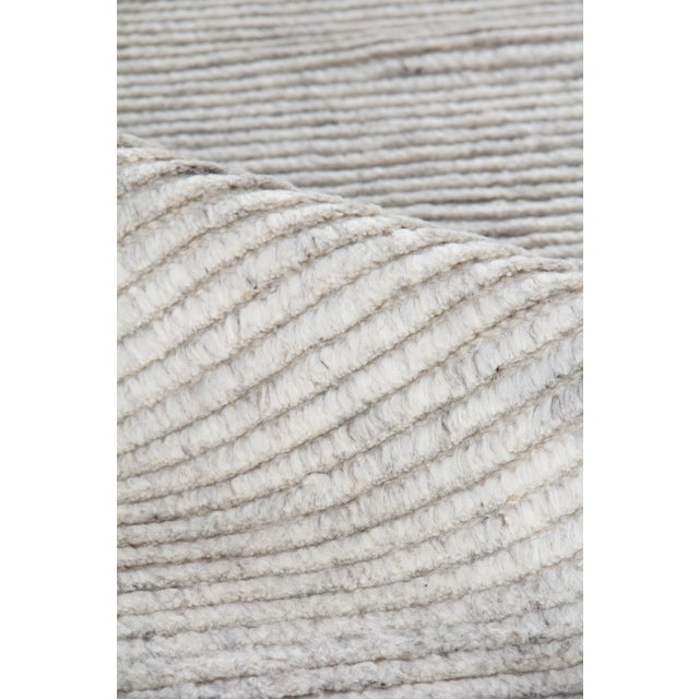 2020s Exquisite Rugs Hamilton Hand Knotted Wool Light Silver & Ivory - 8'x10' For Sale - Image 5 of 8