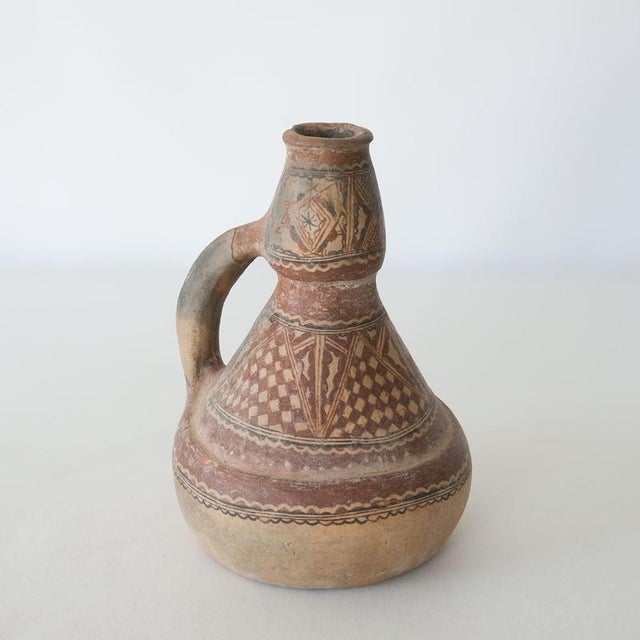 Contemporary 19th Century Aït Chenacha Berber Kabyle Terracotta Jug, Algiers For Sale - Image 3 of 9