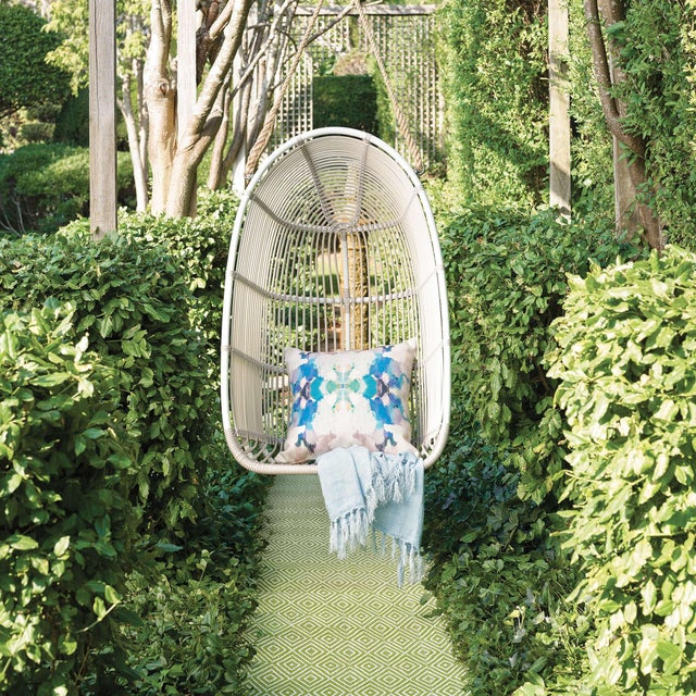 Dash & Albert Dash & Albert by Annie Selke Diamond Sprout/White Indoor/Outdoor Rug, 9' 6" x 13' 6" For Sale - Image 4 of 6