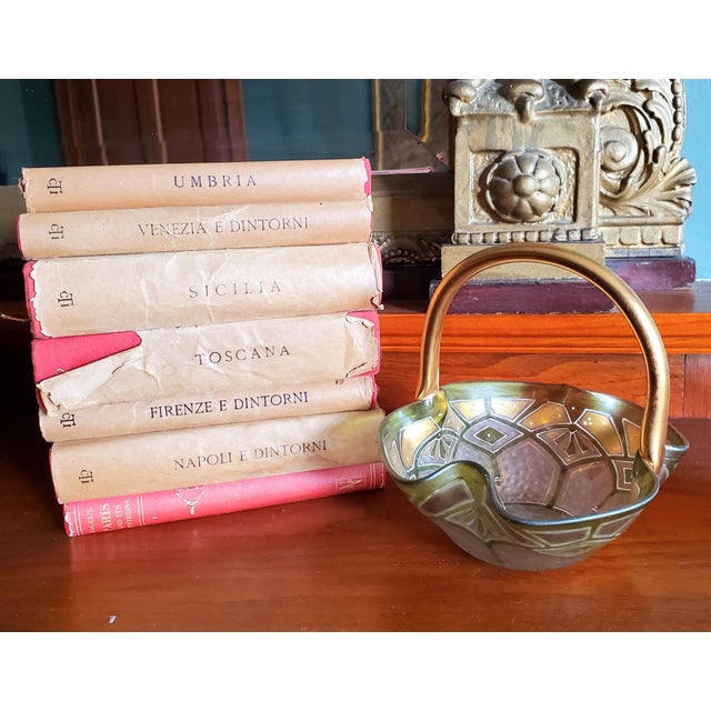 Mid 20th Century Mid-Century Green & Gold Art Glass Basket Scalloped Rim With Gold Handle For Sale - Image 5 of 5