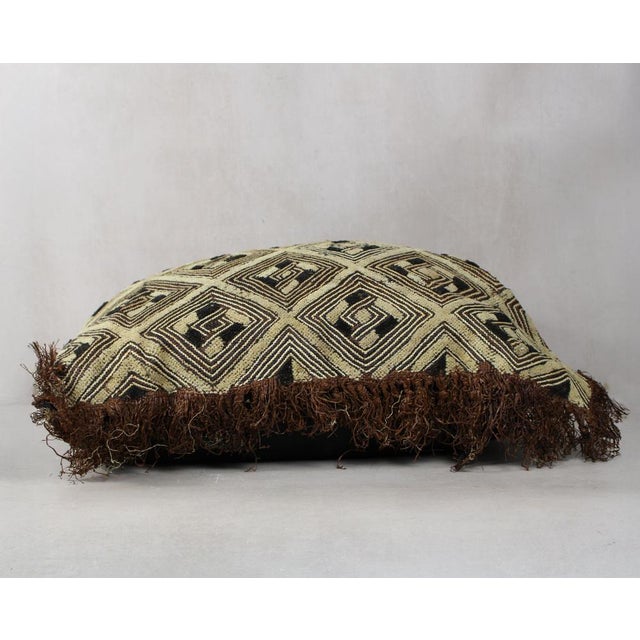 Vintage Showa Cloth Cushion For Sale - Image 3 of 5