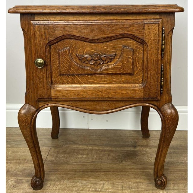 Vintage French Louis Oak Nightstands, Set of 2 For Sale - Image 6 of 15