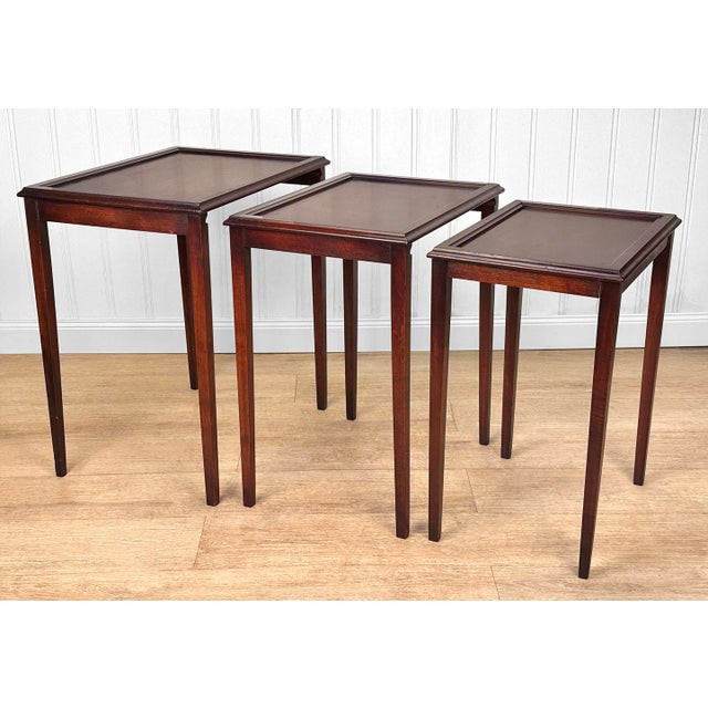 1930s Antique Traditional Mahogany Cocktail Nesting Tables - Set of 3 For Sale - Image 5 of 10