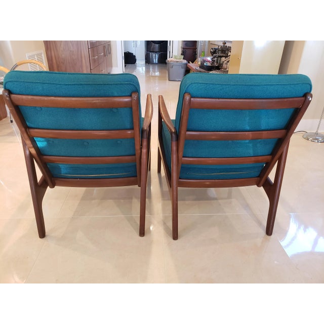 Mid-Century Modern Vintage Ole Wanscher for France & Daverkosen Fd-109 Model Lounge Chairs - a Pair For Sale - Image 3 of 12