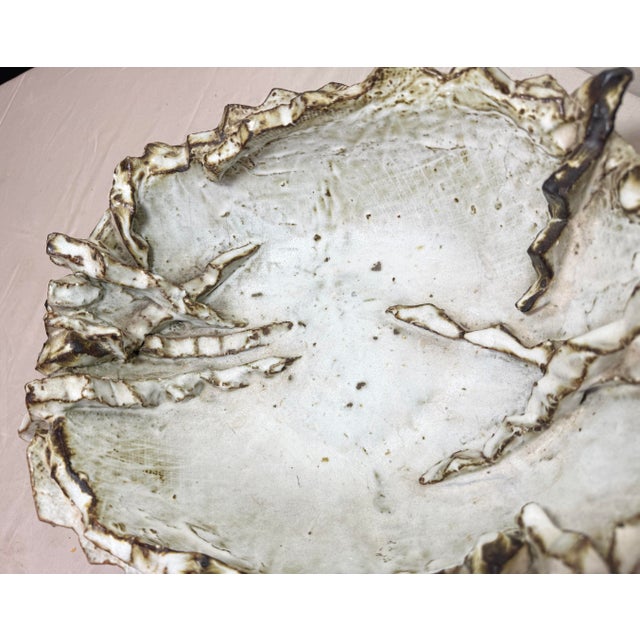 1980s 1980s Large Contemporary Koike Shoko Japanese Studio Art Brutalist Pottery Bowl Vase For Sale - Image 5 of 18