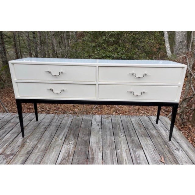 Late 20th Century Tommi Parzinger 4 Drawer White Lacquered Console Table Credenza For Sale - Image 5 of 11