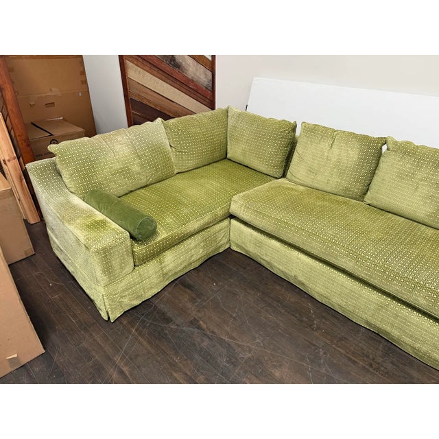 Patricia Edwards for Partridge Bespoke Green Velvet Two Piece Sectional For Sale In San Francisco - Image 6 of 12