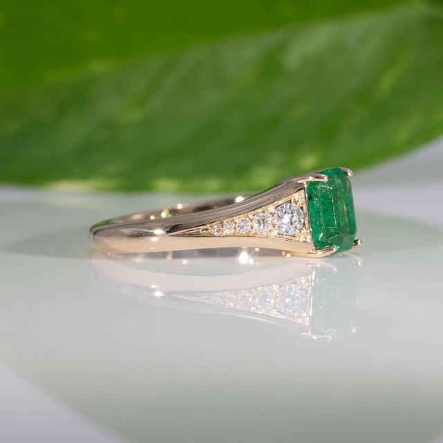 Metal 1Ct Zambian Emerald Ring With Earth-Mined Diamond Accents: Solid 14k Gold, 7x5mm, Size 6.75 For Sale - Image 7 of 9