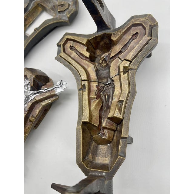 1930s Bronze Christ Statuette, 1900 For Sale - Image 5 of 18